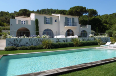 Sea view villa in St Tropez